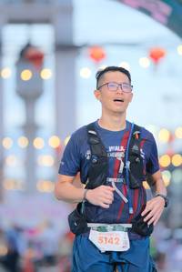 BIB: 5142
                            <button type="button" onclick="openModal(21767154)" class="btn btn-primary btn-sm float-right btn-popup" data-toggle="modal" data-target=".modal-high-quality">
                        <i class="fas fa-shopping-cart"></i> Add to Cart
                    </button>
                                            <button type="button" onclick="isThisMe(21767154, true)" class="btn btn-success btn-sm float-right btn-popup btn-isme hidden" data-toggle="tooltip" data-placement="bottom" title="นี่คือรูปของคุณใช่ไหม คลิกที่นี่เพื่อเอาเข้าอัลบั้ม">
                        <i class="fas fa-plus"></i> Add to album
                    </button>
                    <button type="button" onclick="isThisMe(21767154, false)" class="btn btn-warning btn-sm float-right btn-popup btn-isnotme hidden">
                        <i class="fas fa-ban"></i> Remove from album
                    </button>